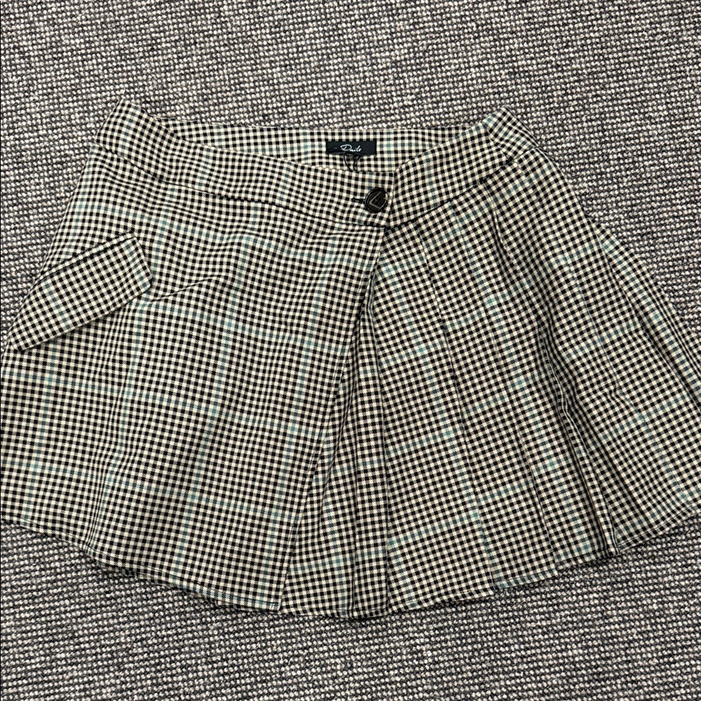Rails Plaid Mini Skirt with Button Detail